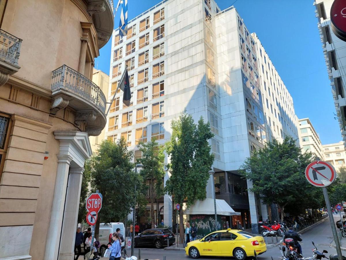 Grand Apartment In Parliament Square Athènes Extérieur photo