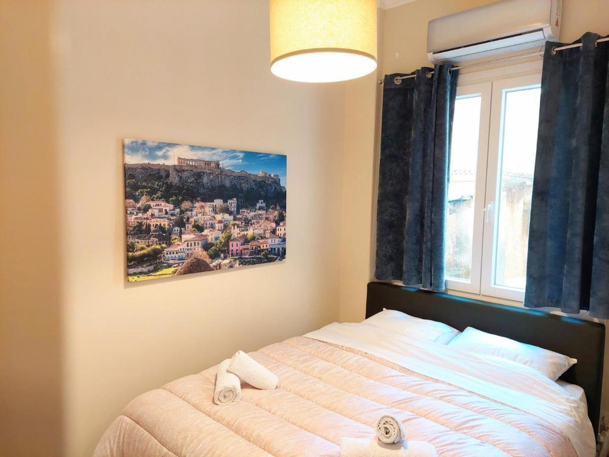 Grand Apartment In Parliament Square Athènes Extérieur photo